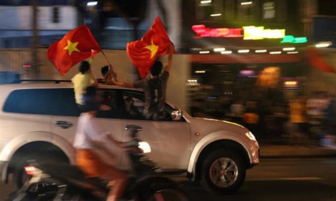 'Bão' vẫn nổi lên sau thất bại của Olympic Việt Nam - Bóng Đá