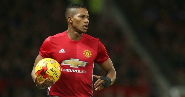 Sau Ronaldo, 'số 7' của Man Utd đã chết thế nào? - Bóng Đá