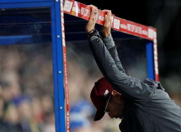 Lộ thông điệp 'bất mãn' của Klopp dành cho Shaqiri - Bóng Đá