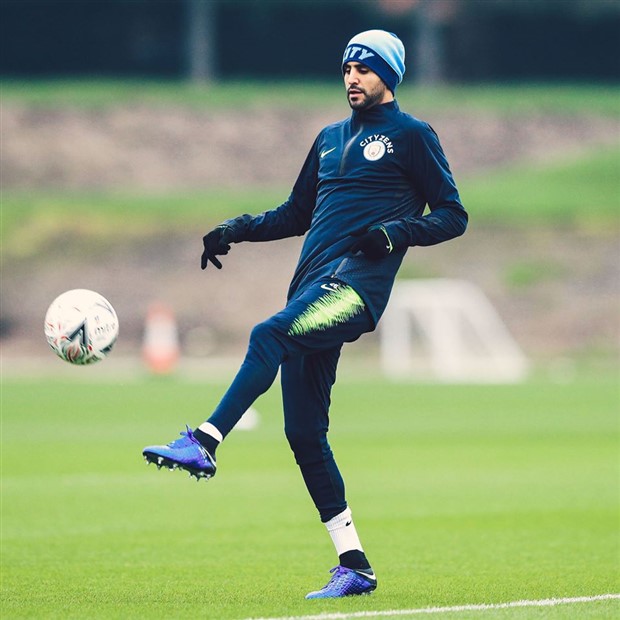 Xuất hiện đồ chơi lạ trong buổi tập của Man City - Bóng Đá