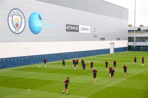 Xuất hiện đồ chơi lạ trong buổi tập của Man City - Bóng Đá