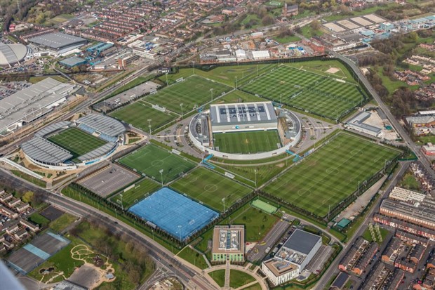 Xuất hiện đồ chơi lạ trong buổi tập của Man City - Bóng Đá