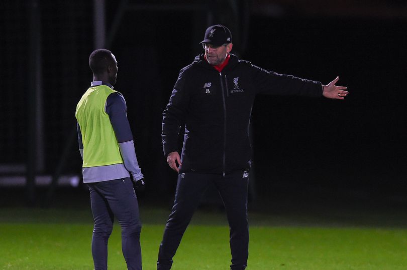 Sau 'cú sốc' tại Old Trafford, đội hình Liverpool sẽ xáo trộn thế nào? - Bóng Đá