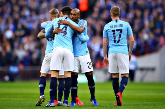 Vừa có cúp, Guardiola vẫn thừa nhận bất an - Bóng Đá