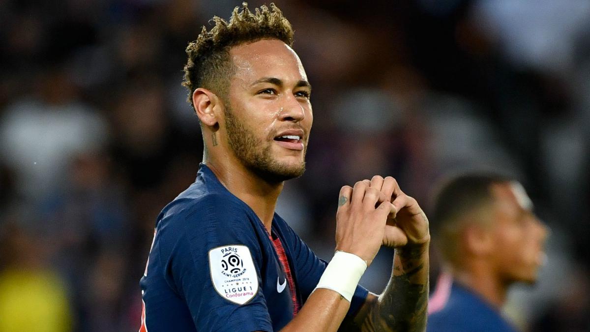 Mặc PSG triệu tập, Neymar vẫn vui vẻ đi quẩy - Bóng Đá