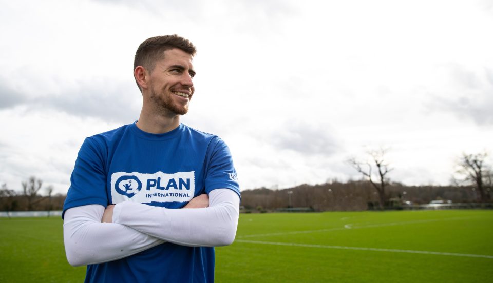 Jorginho khẳng định không có mối quan hệ đặc biệt nào với Sarri.