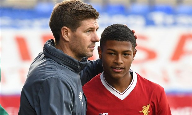 Brewster từng được Steven Gerrard kèm riêng để đối phó với áp lực khi thi đấu, đặc biệt là khi đứng trước những tình huống sút phạt.