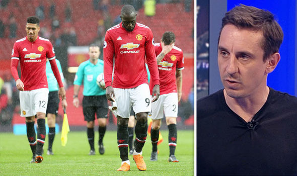 Gary Neville sẵn sàng chờ đợi thành công của Man Utd trong nhiều năm.