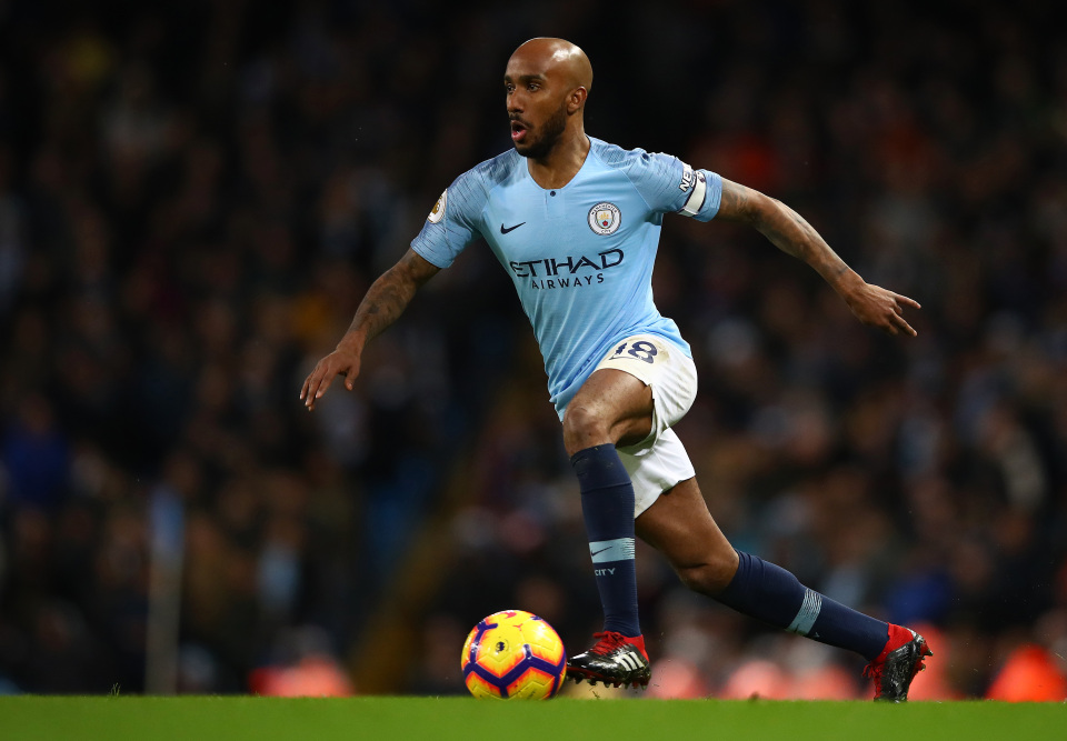 Fabian Delph đang tìm cho mình một mái nhà mới tại vùng Merseyside.