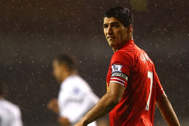 Thành tích này cũng đã giúp Suarez nhận danh hiệu "Cầu Thủ Xuất Sắc Nhất Mùa" do PFA bầu chọn.