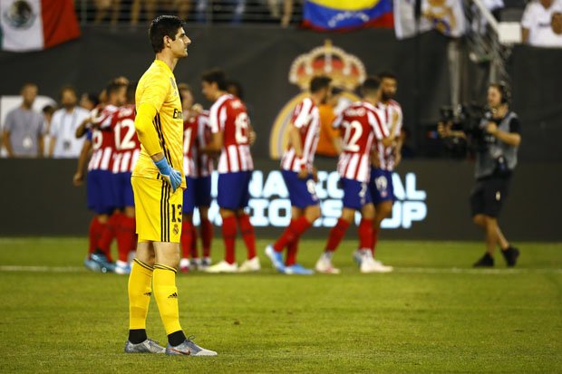 Courtois và nhiều cầu thủ khác của Real đã chơi rất tệ trước Atletico.