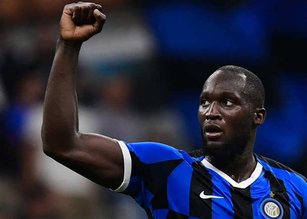 Tuy nhiên bỏ lại sau lưng những nghi ngờ, Lukaku lại đang thể hiện một sự hòa nhập rất tốt tại Serie A với 2 bàn chỉ sau 2 trận ra mắt Inter.