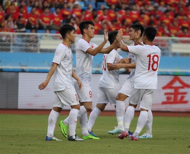 CĐV Việt Nam xôn xao với