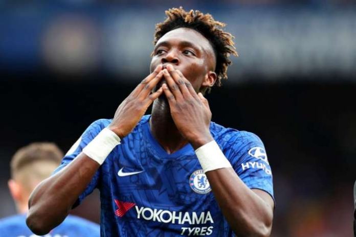 Abraham đang rơi vào tầm ngắm của Real Madrid.