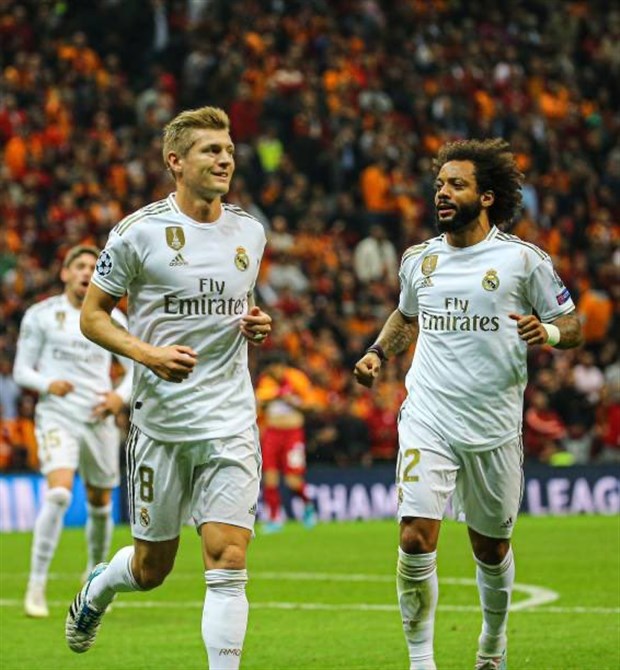 Hazard - Pepe: Ứng viên cho giải thưởng