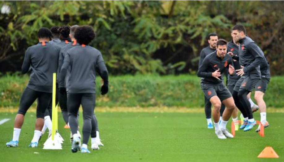 Đây hứa hẹn sẽ là một cặp đấu mà NHM đam mê bóng đá tấn công không muốn bỏ lỡ.