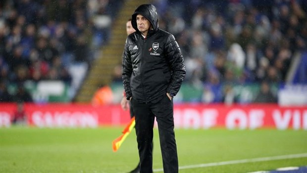 Sắp mất đội trưởng lý tưởng, CĐV Arsenal chỉ biết