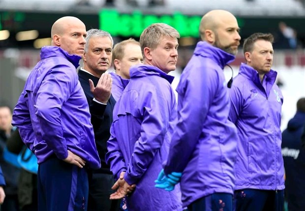 1 trận của Mourinho bằng cả mùa của Pochettino - Bóng Đá