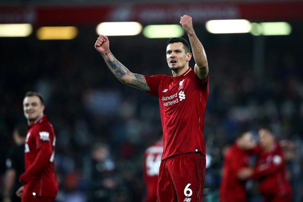 Hay nhất tháng, CĐV Liverpool chọn ra cái tên