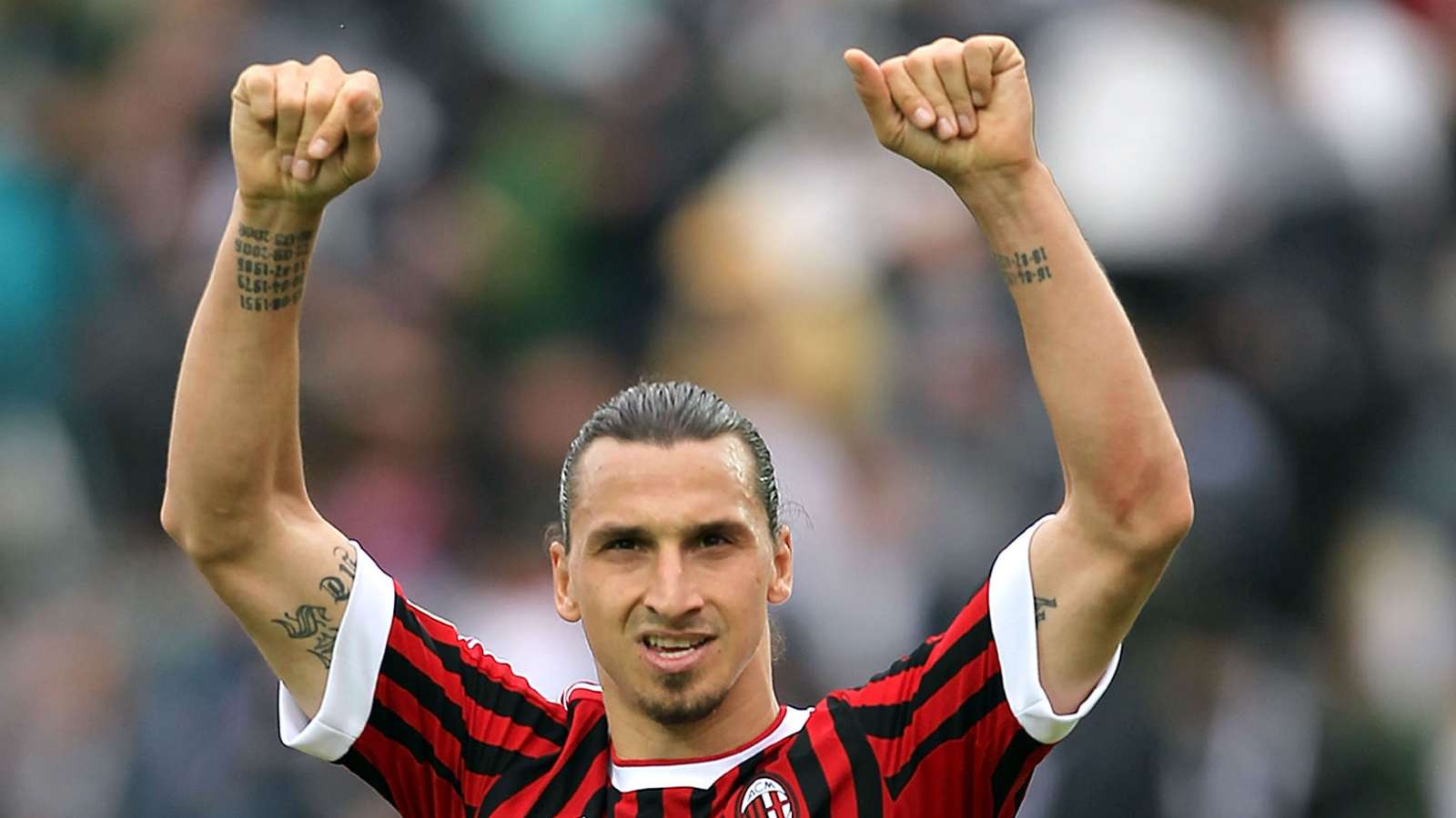 Hàng Hot Ibrahimovic ngày càng