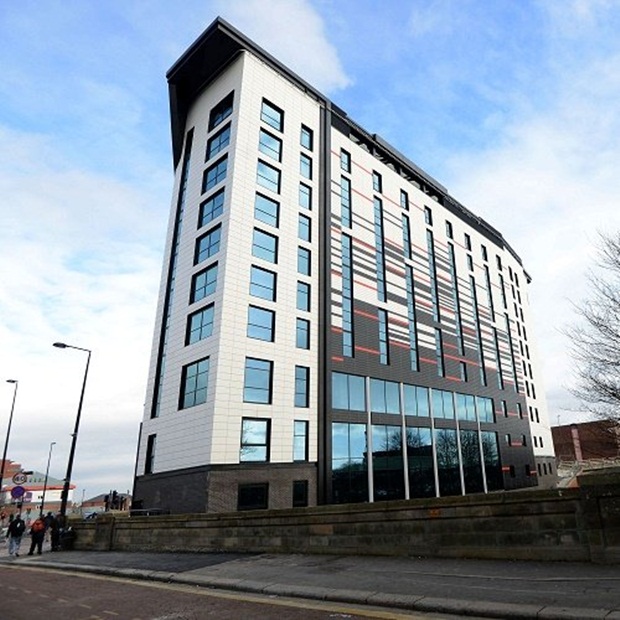 Hotel Football của Giggs bị tố là nơi hoạt động của gái mại dâm. Ảnh: Internet.