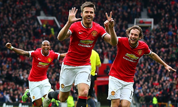 Carrick sẽ là cầu nối giúp Mourinho nắm rõ hơn tình hình của các cầu thủ M.U. Ảnh: Internet.