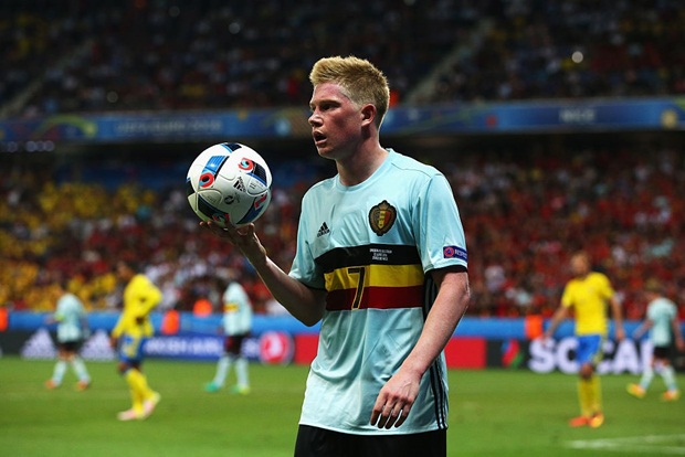 Bỉ (nhì bảng E): Sở hữu dàn cầu thủ chất lượng đang thi đấu ở các giải vô địch quốc gia hàng đầu châu Âu, nhưng Bỉ thi đấu chưa thực sự thành công. Họ cần cải thiện phong độ để chứng tỏ là một trong những ứng viên trong cuộc đua giành chức vô địch EURO 2016. Tỷ lệ thắng ở vòng 1/8 là đặt 1 ăn 2. Tỷ lệ giành chức vô địch là đặt 2 ăn 11.