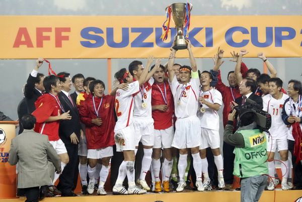 Chức vô địch AFF Cup 2008 của ĐTVN cũng nhờ một phần sức bật từ giải vô địch quốc gia. Ảnh: Internet.