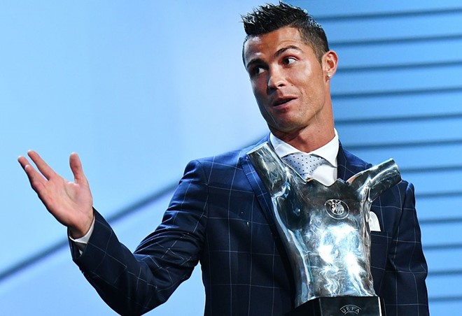 Báo Sport (thân Barca) đã chỉ trích Ronaldo bằng những ngôn từ rất cay nghiệt sau khi CR7 xúc phạm Xavi. Ảnh: Internet.