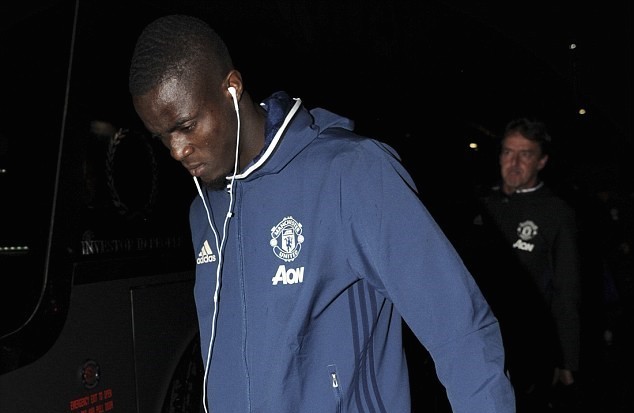 Eric Bailly tiếp tục trở thành sự lựa chọn hàng đầu của huấn luyện viên Jose Mourinho cho vị trí đá cặp cùng Chris Smalling ở trung tâm hàng phòng ngự MU. Ảnh: Internet.