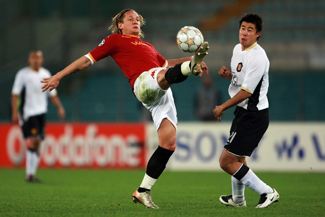 Dong Fangzhuo chỉ là quân bài trong chiến lược quảng bá thương hiệu của Man United. Ảnh: Internet.