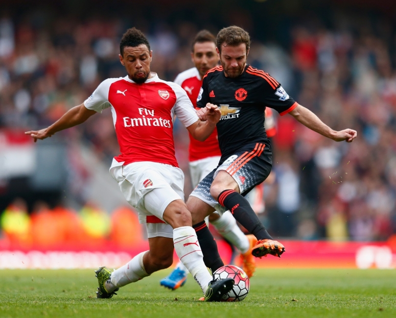 Nếu thất bại trước M.U ở vòng đấu tới, Arsenal hoàn toàn có khả năng rơi vào hiệu ứng domino khủng hoảng. Ảnh: Internet.