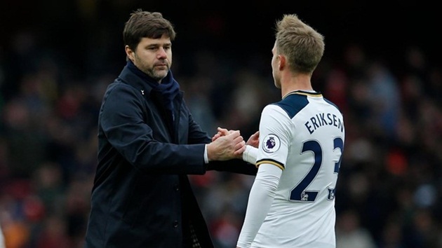 Arsenal 1-1 Spurs: Mauricio Pochettino là huấn luyện viên đầu tiên trong lịch sử Spurs bất bại trong 5 trận derby Bắc London liên tiếp. Ở chiều ngược lại, Arsene Wenger đã có lần đầu tiên trong sự nghiệp không biết mùi chiến thắng trong 5 trận đấu ở Premier League trước Tottenham. Ảnh: Internet.