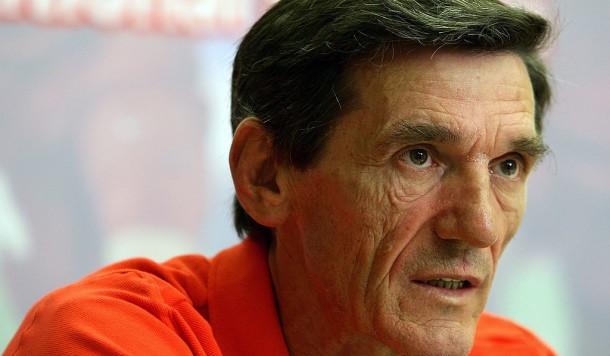 HLV Raddy Avramovic được xem là người hùng của bóng đá Singapore. Ảnh: Fox Sports.