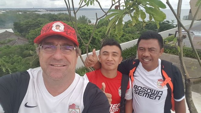 Robert Alberts, người được Liên đoàn bóng đá Indonesia liên hệ.