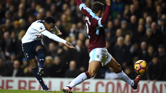 Spurs 2-1 Burnley: Danny Rose ấn định chiến thắng 2-1 cho Gà Trống.