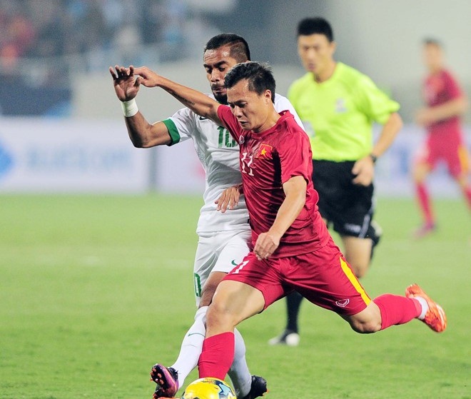 AFF Cup 2016, Thành Lương phải chia sẻ vị trí với Thanh Trung. Đóng góp của anh vì thế cũng không liên tục và nổi trội. Ảnh:Quốc Bảo.