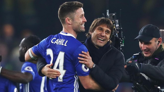 Chelsea 2-0 Hull City: Đây mới là lần thứ tư trong lịch sử Premier League có một đội bóng giành hơn 55 điểm sau 22 vòng đấu. Một mình Chelsea đã 3 lần làm được điều này vào các mùa: 2004/05, 2005/06 và 2016/17.