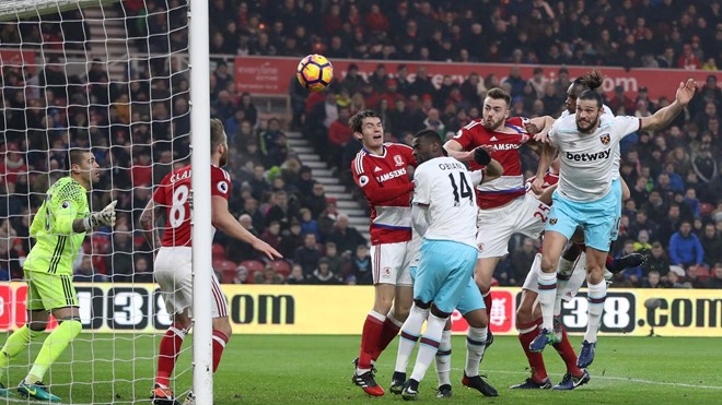 Middlesbrough 1-3 West Ham: Andy Carroll có lần đầu tiên ghi được nhiều hơn một bàn trong trận đấu sân khách ở Premier League.