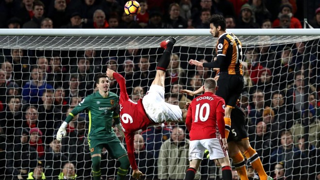 Manchester United 0-0 Hull City: Ngay cả Zlatan Ibrahimovic cũng bất lực trước khung thành của Bầy hổ.