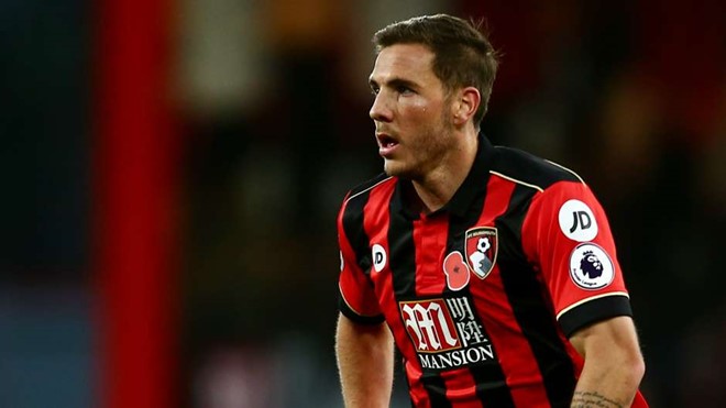 Tiền vệ Dan Gosling (Everton 6-3 Bournemouth): Cựu tiền vệ Everton phải chịu trách nhiệm chính trong thất bại tủi hổ của "The Cherries" ở vòng đấu vừa qua. Anh không có bất kỳ đóng góp nào trước khi bị thay ra ở ngay đầu hiệp 2.