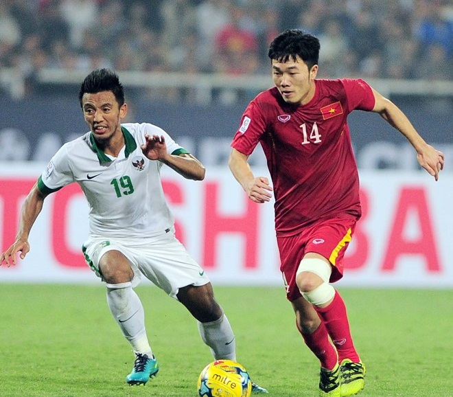 Hàng tiền vệ U23 Việt Nam vẫn vừa lắp ghép vừa chờ đợi Xuân Trường - Tuấn Anh. Ảnh: Quốc Bảo.