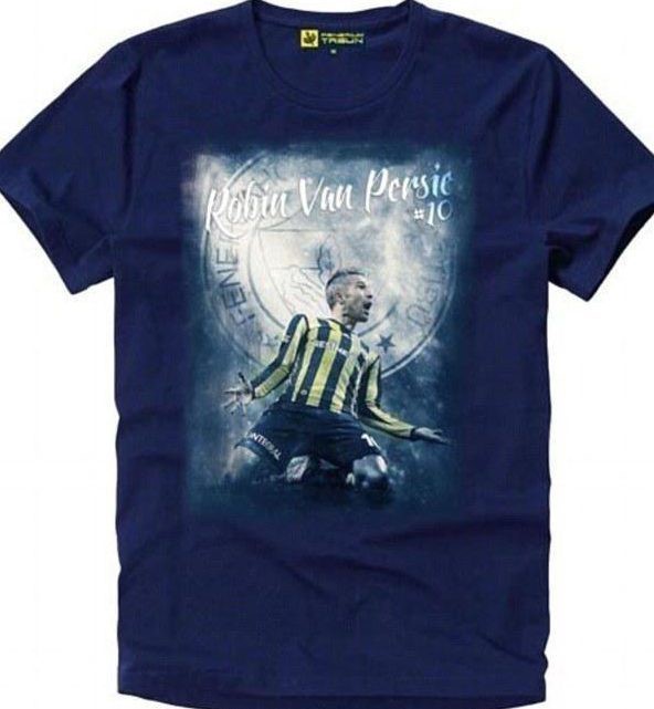 Áo phông in hình Van Persie trượt cỏ.