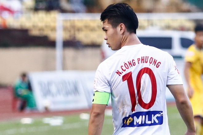 Công Phượng chưa thể hiện được vai trò dù mang băng đội trưởng. Ảnh: Thanh Hà.