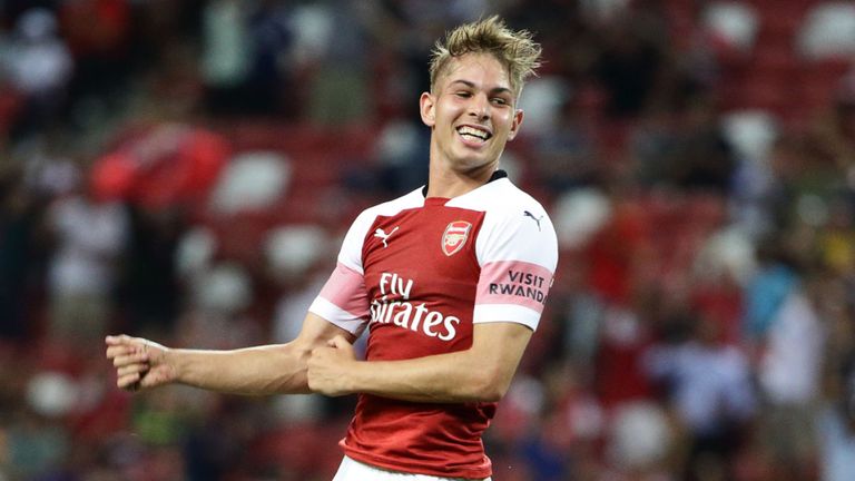 Emile Smith Rowe nên kiên nhẫn chờ đợi cho một vị trí chính thức ở Arsenal - Bóng Đá