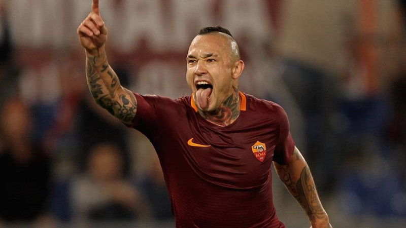Radja Nainggolan là chiến binh nơi tuyến giữa của AS Roma.