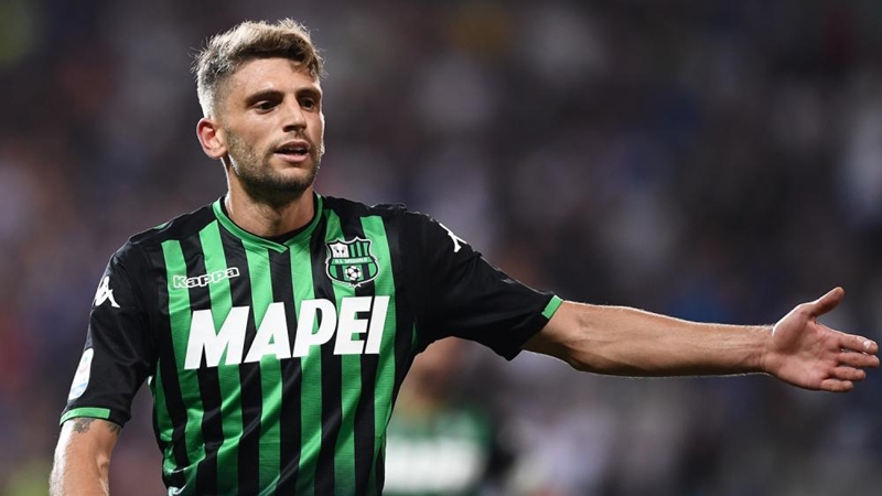 Chiếc áo Sassuolo đã quá chật với tài năng của Domenico Berardi.