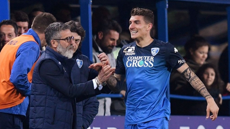 Giovanni Di Lorenzo đã ngay lập tức được đưa về để thay thế cầu thủ người Albania. Việc Empoli phải xuống hạng đã giúp Napoli không mấy khó khăn để chiêu mộ ngôi sao 26 tuổi.