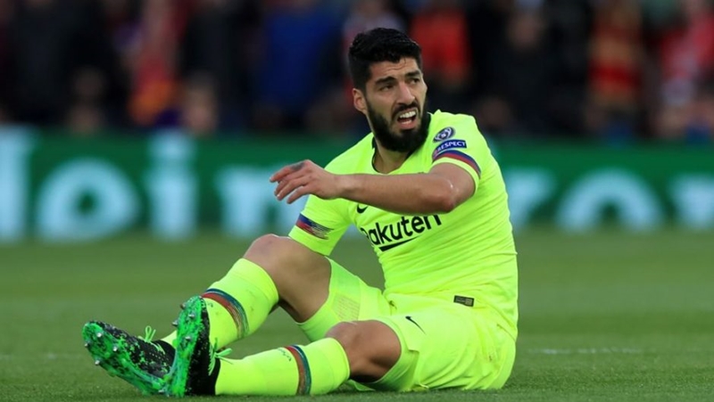 Luis Suarez cũng đã được nhắm đến. Phong độ của cầu thủ người Uruguay đã sa sút rất nhiều và anh nên tính đến chuyện sang Mỹ "dưỡng già".