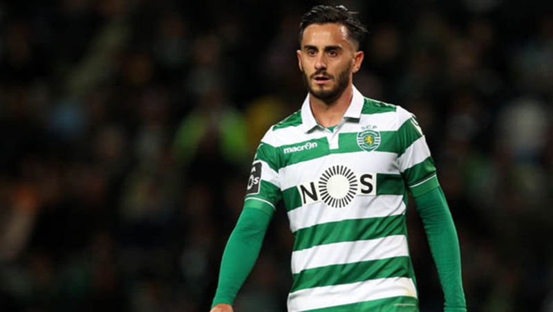 Quãng thời gian lang bạt của Aquilani bắt đầu. Mùa giải 2015 - 2016, anh chuyển sang Sporting Lisbon.